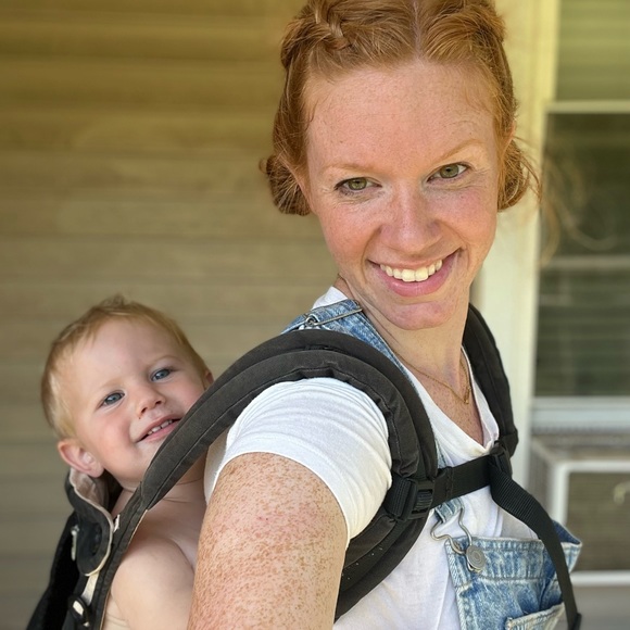 Meet your Posher, Lauren - Picture 3 of 11